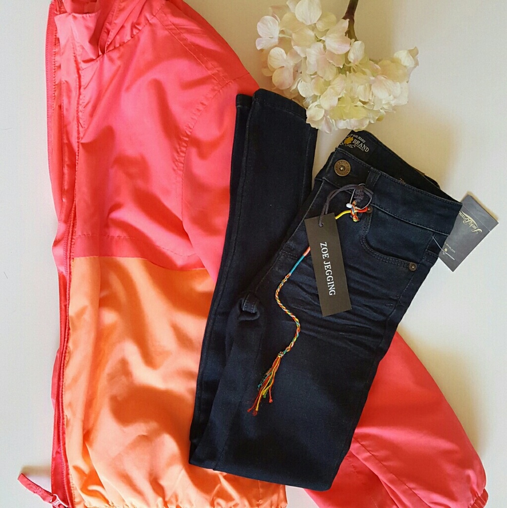 NWT Dark Wash Jeggings